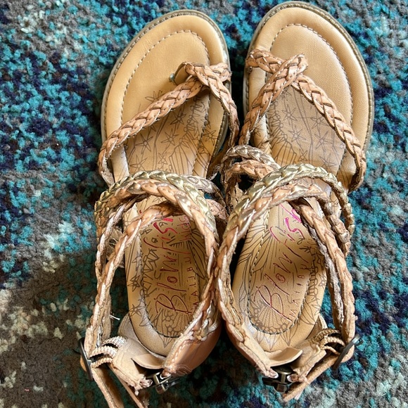 Blowfish Sandals Size 2 Girls - Picture 6 of 6